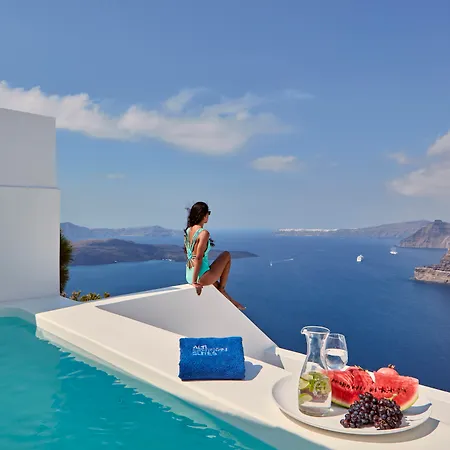 Alti Santorini 3*